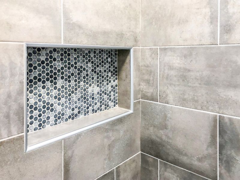 Corner Shower with Tiled Niche